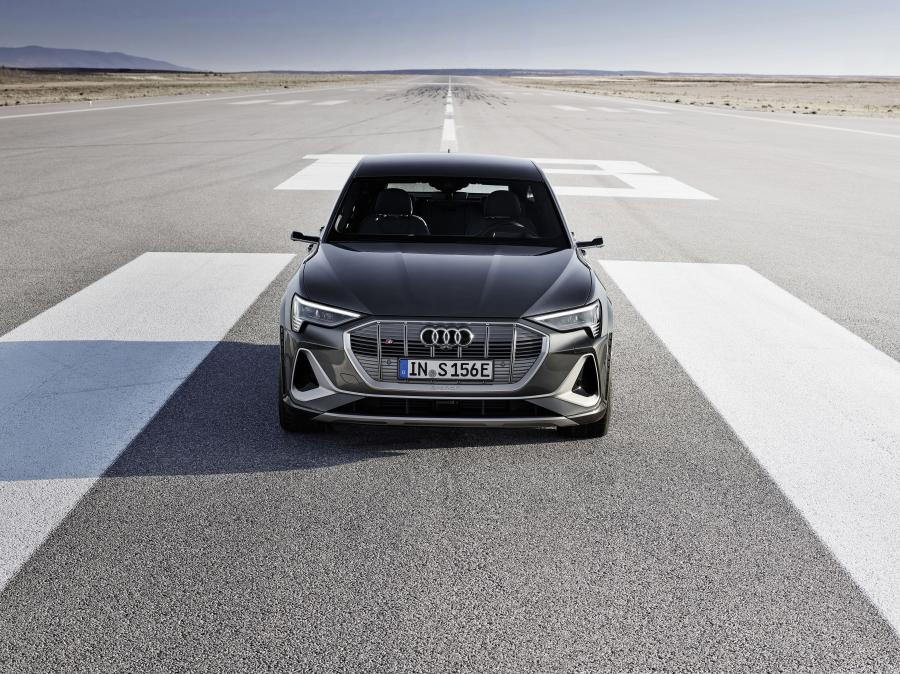  Audi e-tron S Sportback 2020 года  (WW) (фото 33 из 77)